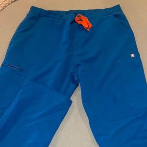 FIGS yola skinny scrub pants